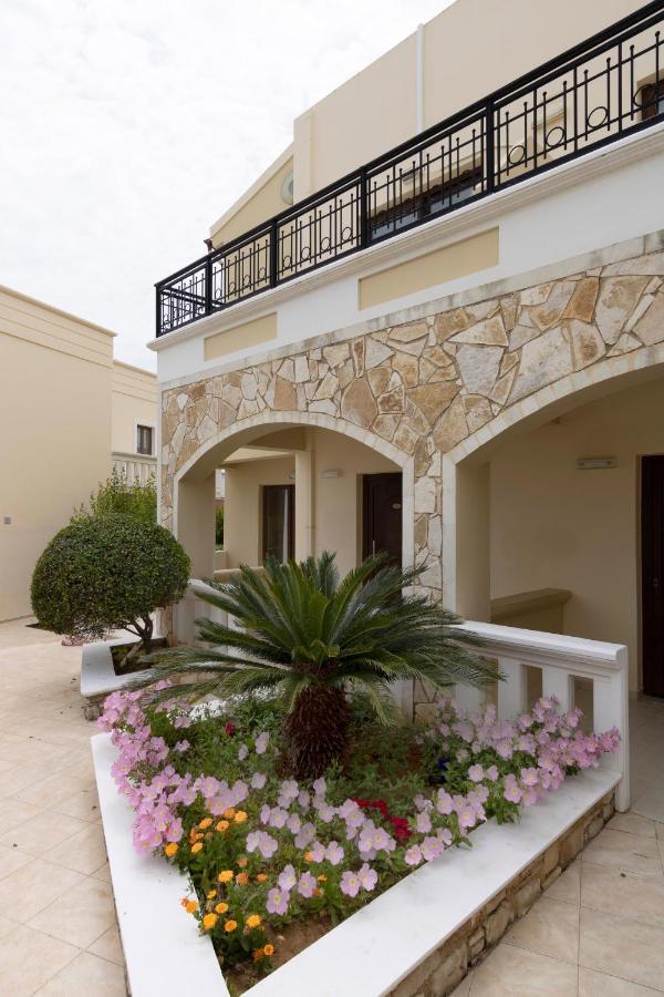Sandy Suites Kalamaki Екстериор снимка