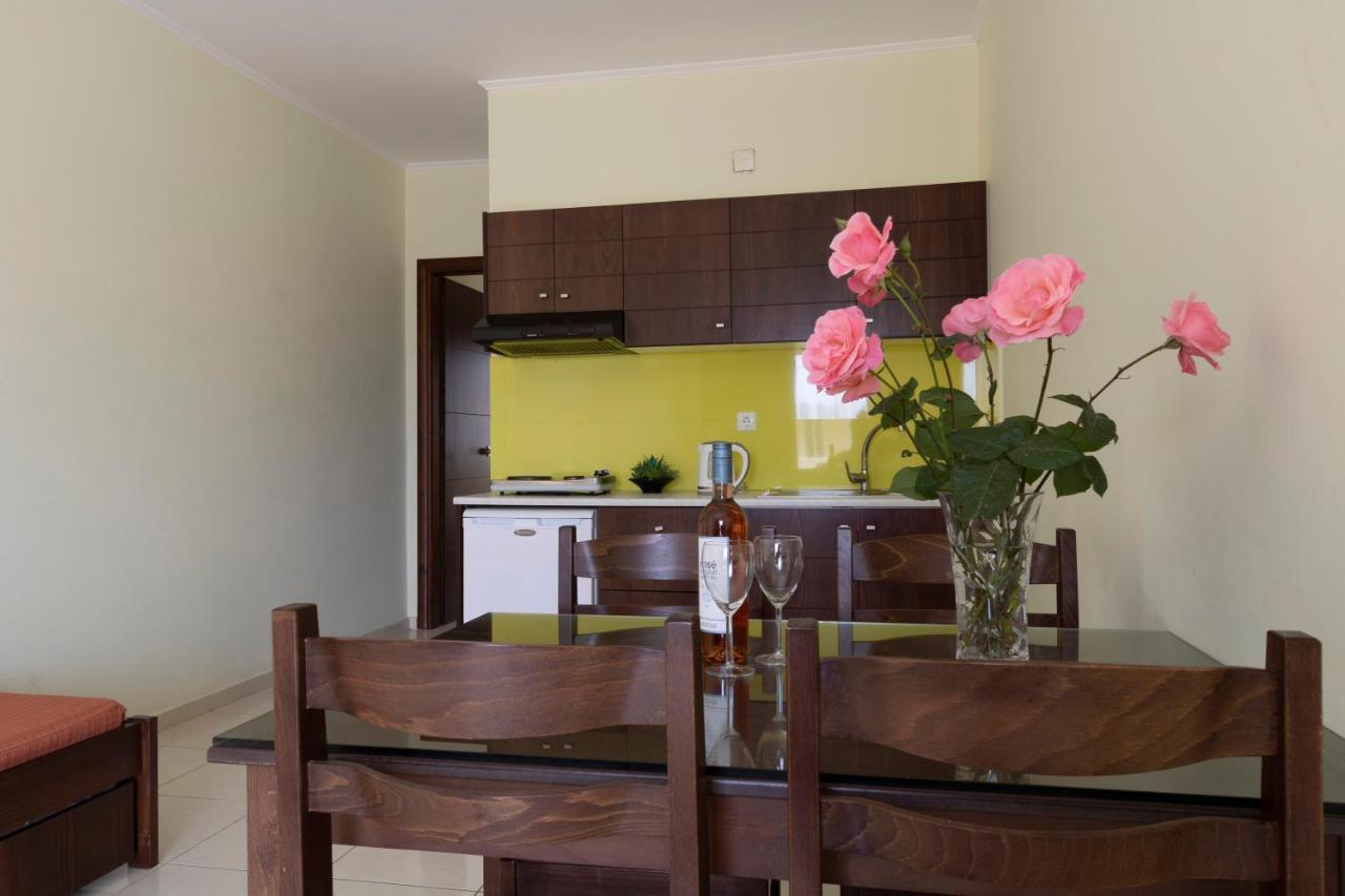 Sandy Suites Kalamaki Екстериор снимка