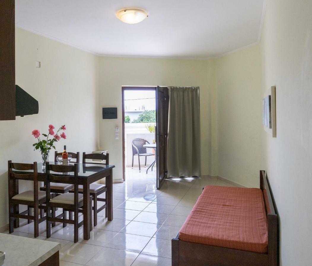 Sandy Suites Kalamaki Екстериор снимка
