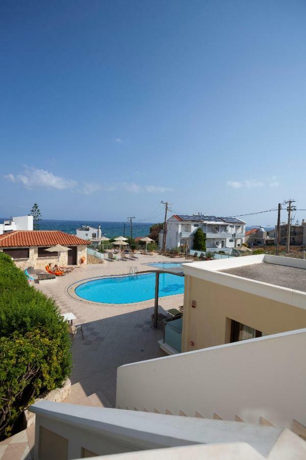 Sandy Suites Kalamaki Екстериор снимка