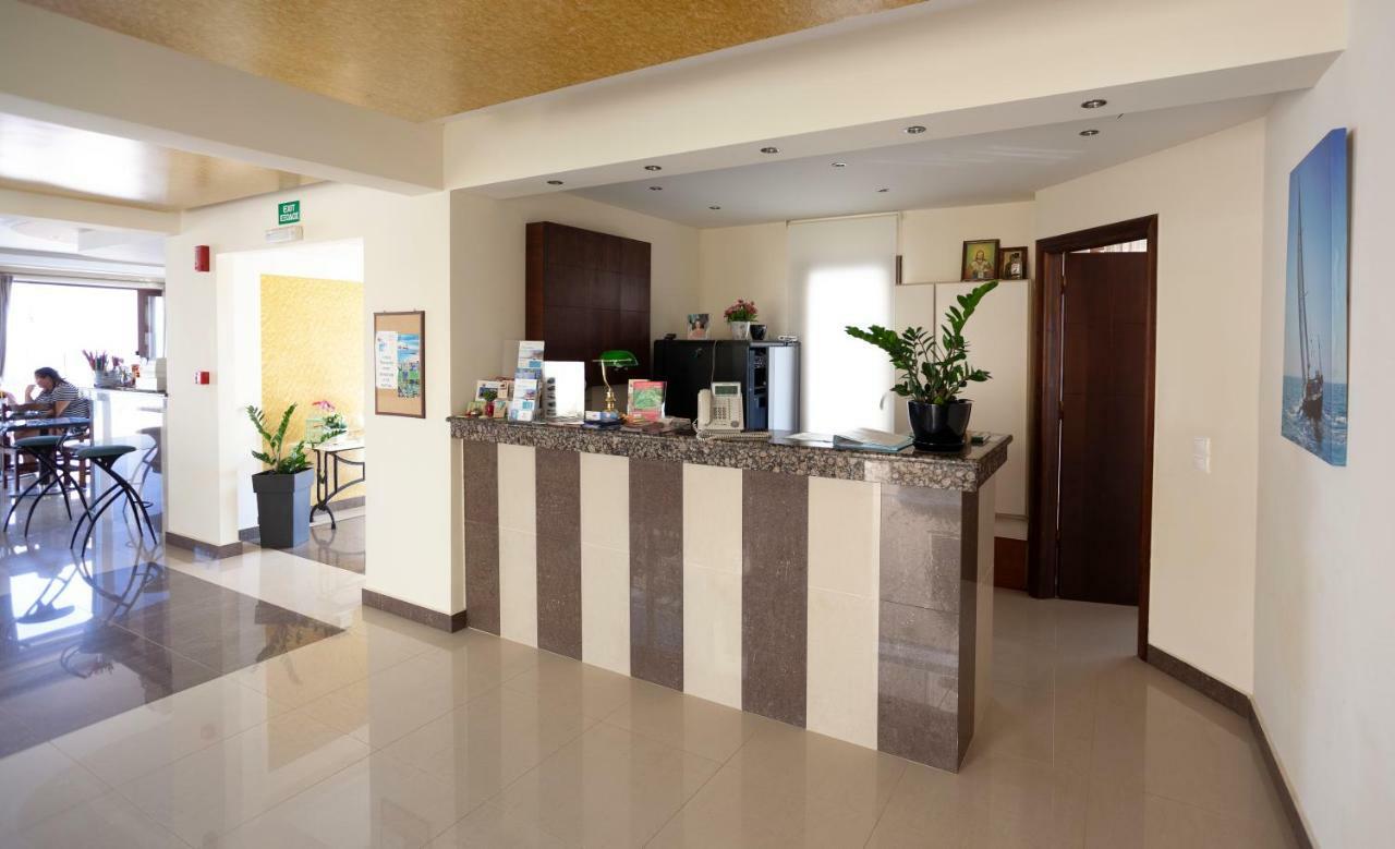 Sandy Suites Kalamaki Екстериор снимка